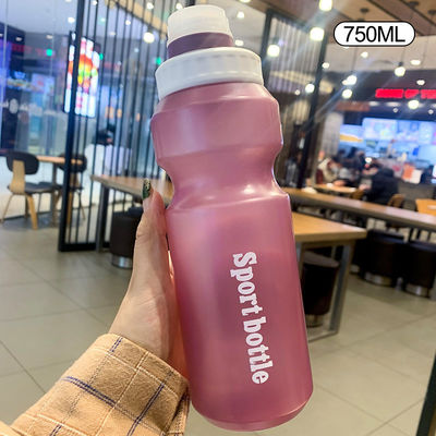 Custom Creative 500ml 600ml 750ml Plastik-Wasserflasche für das Campen Reisen Fitness
