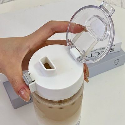 Wärmebeständige PC-Plastikflasche Flip Top Stilvolle Wasserflasche mit abnehmbarem Sieb