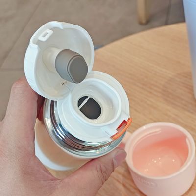 Maßgeschneiderte Farb-Vakuumflaschen 500 ml aus Edelstahl Isoliertermosbecher mit Deckel