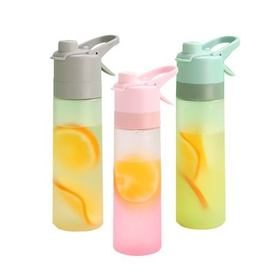 Custom Logo Außenfahrrad Fahrrad Wasserflasche mit 650ml Kapazität und Sprühfunktion