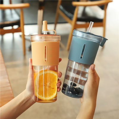 BPA-freie wiederverwendbare Bürokuppen 700ml Plastik-Tumbler mit Deckel und Stroh