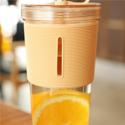 BPA-freie wiederverwendbare Bürokuppen 700ml Plastik-Tumbler mit Deckel und Stroh