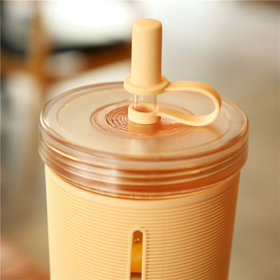 700 ml klare BPA-freie Saft Trinkwasserflasche Tumbler Cup mit Stroh und Ärmel