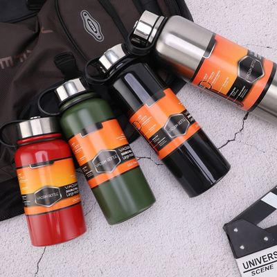 800 ml Vakuum-isolierter Becher aus Edelstahl mit großer Kapazität und reisefreundlichem Design