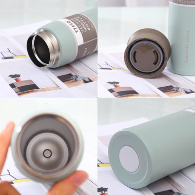 Halten Sie sich mit diesem klassischen, geraden Thermosbecher aus 304 Edelstahl hydratisiert.