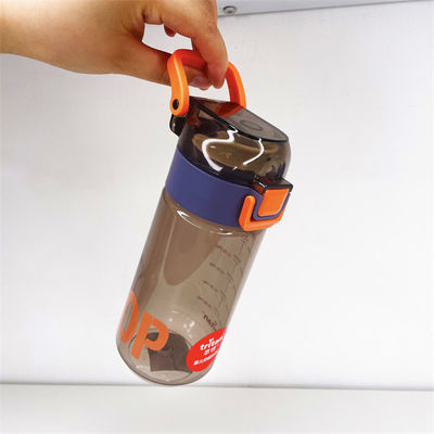 Wasserflasche für Outdoor-Sportreisen mit Touch-Skala und Handgriffe aus Tritan