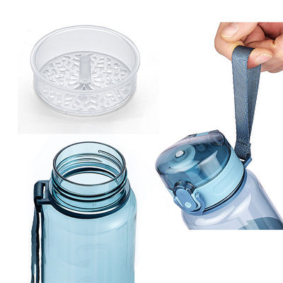 Halten Sie sich während Ihres Campingausflugs mit der See Through PP Tritan Silikon Wasserflasche hydratisiert