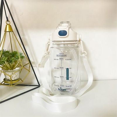 297g Kunststoff Sport Wiederverwendbares Motivations- Halb-Gallon-Gradie-Tug Tritan Wasserflasche