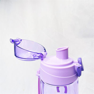 Tritan 600 ml Lila Wasserflasche Kunststoff Sportgetränke Flasche mit Griffseil für das Fitnessstudio