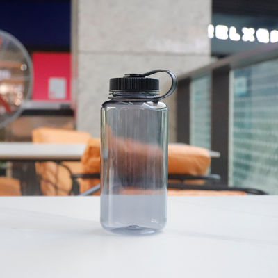 Dauerhafte Wasserflasche aus Kunststoff für den Sport, undicht und ohne BPA, 1 Liter Kapazität