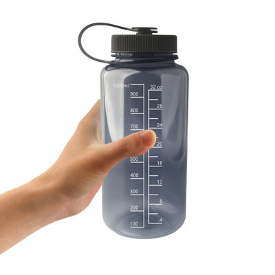 Dauerhafte Wasserflasche aus Kunststoff für den Sport, undicht und ohne BPA, 1 Liter Kapazität