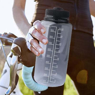 1000 ml Bpa-freie Plastikflasche mit Schuppen für Outdoor-Sportarten