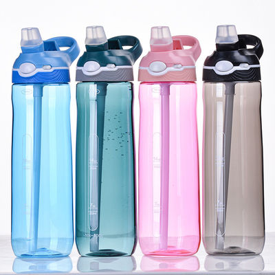 Anwendbares Siedendes Wasser 750 ml Tritan Plastik Sportwasserflasche mit Griff für Erwachsene