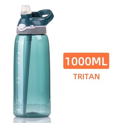 Halten Sie sich mit dieser 1 Liter BPA-freien Wasserflasche aus Tritan-Kunststoff und Stroh gehalten hydratisiert