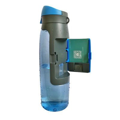 Vorräte 750 ml Kapazität Portable Sport Plastik Trinkwasserflasche mit Kartenlager