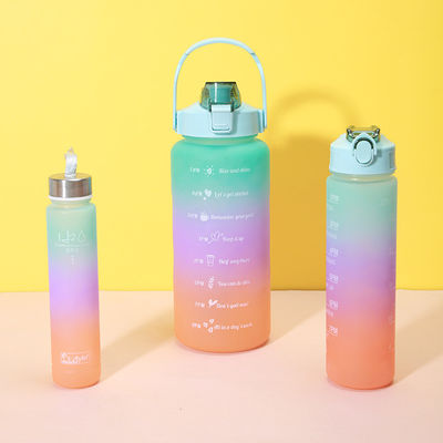 2000 ml 900 ml 300 ml 3 in 1 spezielle Plastikhalmflasche mit Zeitmarker für Fitnessstudio und Sport