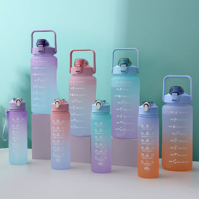 Im Vorrat 2023 Gradient Farbe 3 in 1 Set 64 Unzen Halb Gallonen Fitnessstudio Motivationsflasche 2000ML 900ML 280ML