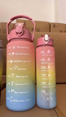 Customized Logo akzeptable lila Wasserflasche für Fitness-Enthusiasten und Sportler