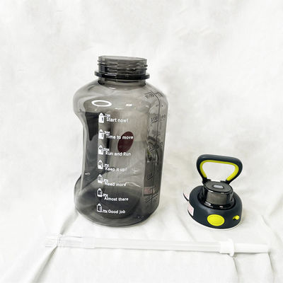 1.5L American Style angepasste Plastik-Wasserflasche für Fitness- und Sportwagenfüllung