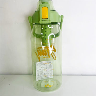 Ausgerüstet mit Korrosionsschutz 850 ml und 1 L Korea Tritan Frucht Infuser Flasche