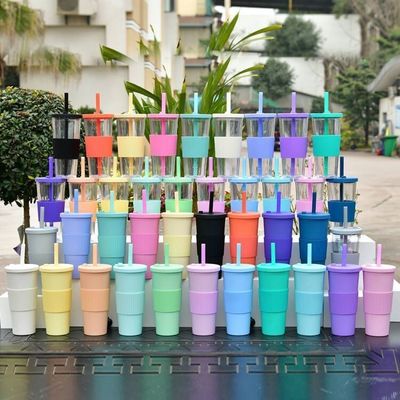 24oz 700ml Tumbler Bubble Teetränke Doppelwand Plastik Bubble Boba Wiederverwendbare Becher mit Deckel