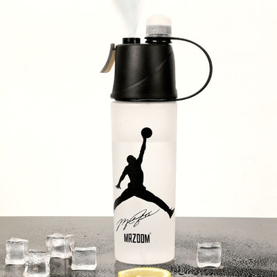 400/600 ml Outdoor Plastik-Sportwasserbecher mit Wasserströmungsmethode Druckart Grün