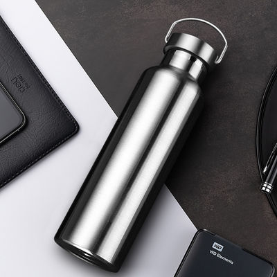 500 ml/600 ml/750 ml angepasste Wasserflasche aus Edelstahl für isolierte Sportflaschen