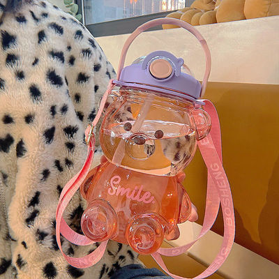 Gymnastikzimmer Sommerkinder Portable niedliche Bärengestalt Wasserflasche mit Stroh 1000ml große Kapazität
