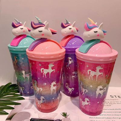 Erwachsene 430ml Süße Fliegende Einhorn Eis Plastik Wasserflasche Tasse mit Stroh und Einhorn Deckel