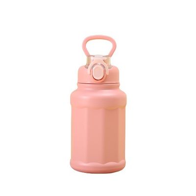 Außensport-Thermos-Tasche aus Edelstahl mit 700 ml großer Kapazität und Stroh