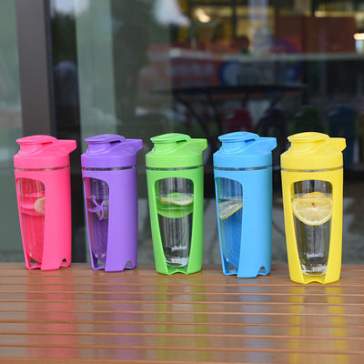Portable Shake Cup mit individuellem Logo Gesundheit Fitness Fruchtfarbe Plastik Salat Shaker
