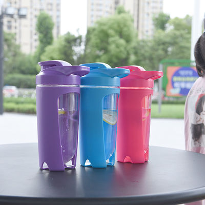 Portable Shake Cup mit individuellem Logo Gesundheit Fitness Fruchtfarbe Plastik Salat Shaker
