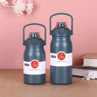 Portable Sprungkappe Wasserflasche für Outdoor-Aktivitäten aus 304 Edelstahl