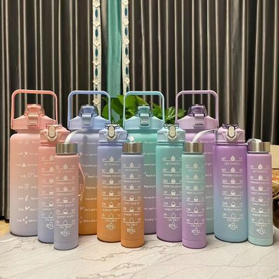 Umweltfreundliche BPA-FREI Farbverlängerungen Motivationsgymnastik Fitness Sport Tritan Wasserflasche Set