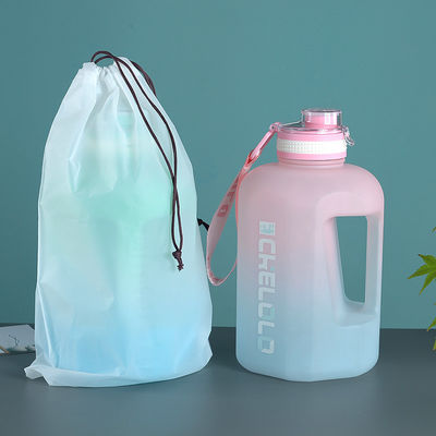 Gewerblicher Käufer Custom Logo 1.6L 2.2L Wasserflasche für Fitnessstudio Sportbecher Kunststoff Reisen