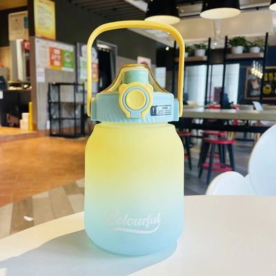 Outdoor-Sport/Camping-Plastikbecher mit Stroh und großer Kapazität