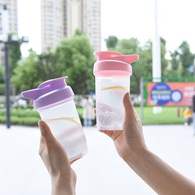 Wasserbecher für Kinder 300 ml Plastik-Shake-Becher für Outdoor-Aktivitäten