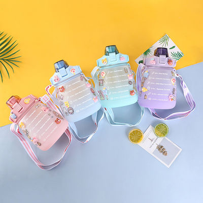Kundenorientierter Service 45 Oz Kinderflasche mit Aufkleber und großer Kapazität
