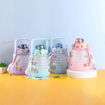 Kundenorientierter Service 45 Oz Kinderflasche mit Aufkleber und großer Kapazität