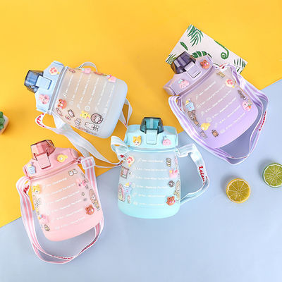 Kundenorientierter Service 45 Oz Kinderflasche mit Aufkleber und großer Kapazität