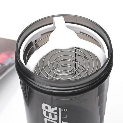 500 ml Drei-Schichten-Plastik-Sportraum Fitness-Protein-Shaker Wasserflasche für Outdoor-Sportarten