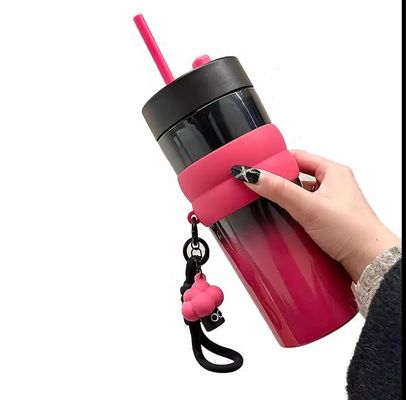 Wasserflasche aus Edelstahl mit Isolierlogo für Outdoor-Aktivitäten