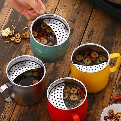 Direkte Lieferung 304 Edelstahl Teetasse Portable Food Grade Becher mit Halbmondfilter