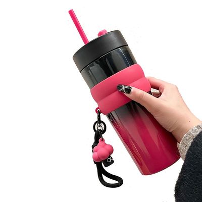 710ML Edelstahl-Kaffee-Tumbler Leckdichtes Camping-Thermalbecher mit Stroh und individuellem Logo