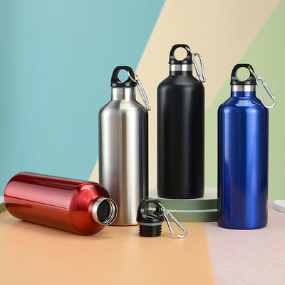 500 ml 750 ml Doppelwand aus Edelstahl Vakuum Fitnessstudio Wasserflasche Isolierte Tassen Tumbler