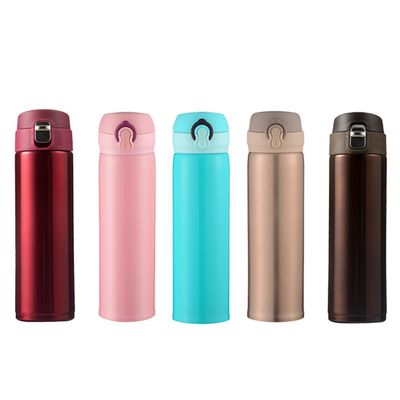 500 ml Edelstahl-Sprung-Vakuum-Wasserflasche mit fester Farbe und Probe bereitgestellt