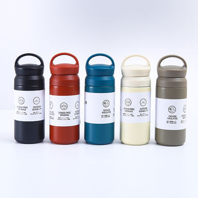 Minimalistische Gestaltung Wasserflaschen 304 Edelstahl Reisemug Isolierflasche