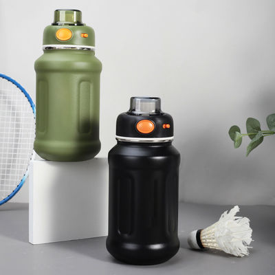 620 ml / 950 ml Kapazität Matte Man Bike Isolierte Wasserflasche mit gebogenem Edelstahldeckel