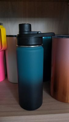 Vakuum isolierte Fitness-Wasserflasche aus Edelstahl 304 mit Bild direktes Trinkdeckel