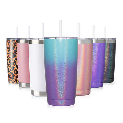 Kaffeetasse im Freien mit Vakuum-isolierter Stahl-Tumbler, die das Getränk 12-24 Stunden warm kalt hält